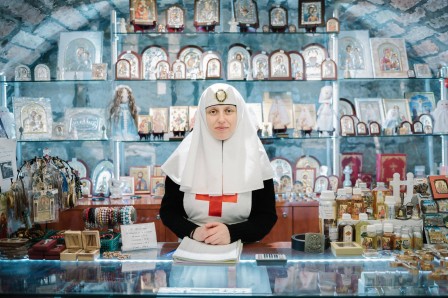 Noah Shahar At the Church of St Alexander Nevsky Jerusalem 2019.jpg, janv. 2020