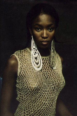 Paolo Roversi Naomi Campbell 1997 robe résille.jpg, janv. 2023