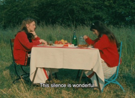 Quatre aventures de Reinette et Mirabelle Éric Rohmer 1987 le plaisir du silence déjeuner en paix.jpg, sept. 2021