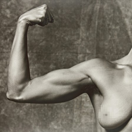 Robert Mapplethorpe la force des femmes aux tétons flous.jpg, août 2021