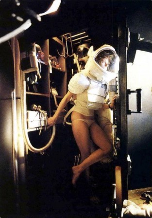 Sigourney Weaver aka Ellen Ripley sur le plateau d'Alien en 1979.jpg, oct. 2021