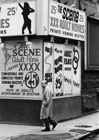 The Combat Zone Boston 1970 Jerry Berndt les quartiers chauds.jpg, mai 2021