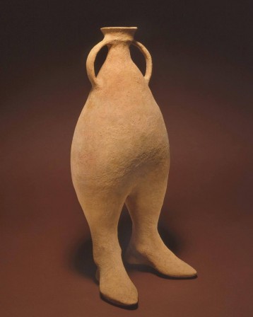 Vessel with Two Feet Iran ca. 1000-800 B.C.E. je suis une cruche.jpg, nov. 2021
