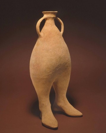 Vessel with Two Feet Iran ca. 1000-800 B.C.E. je suis une cruche.jpg, nov. 2021