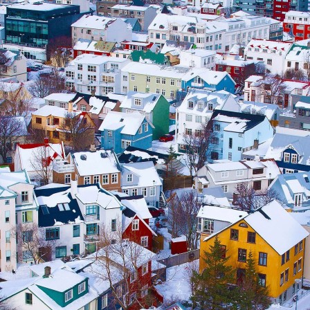 Ville de Reykjavik région de Gullbringusysla en Islande neige.jpg, nov. 2021