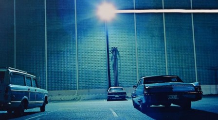 William Eggleston 1973 nuit bleue.jpg, janv. 2021
