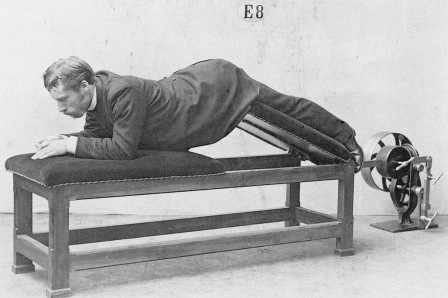 physiothérapeute suédois Gustav Sander ouvrage sur le thème de l'exercice physique avec des mécanismes spéciaux en 1860 préparation à la pratique de la position dite du missionnaire.jpg, mar. 2021