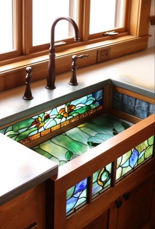 vitrail les éviers Tiffany.jpg, mai 2023