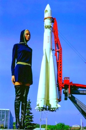 Arnaud De Rosnay Vogue 1969 femme fusée