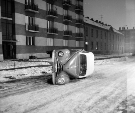 Budapest, 1964 voiture neige verglas l'heure de se coucher