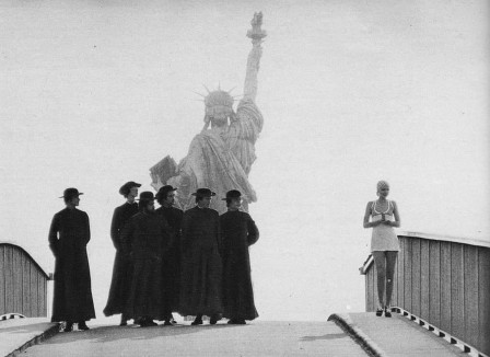 Henri Heiderscheid Photo Magazine September 1972 curés femme et statue de la liberté de la rue