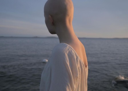 Lumi Tuomi Gaze cheveux alopécie