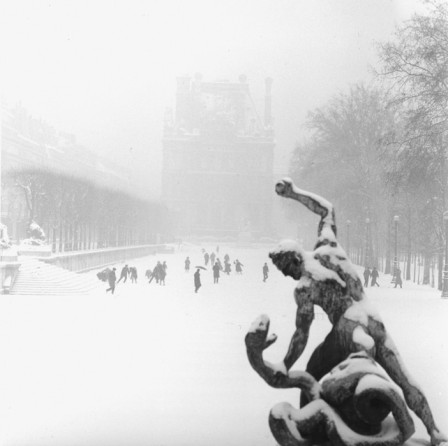 Paul Almasy, from ‘hommage á paris’. 1968 neige à Paris