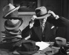 Photo by Victor Keppler, 1950 le chapelier fou porter le chapeau tête à chapeau