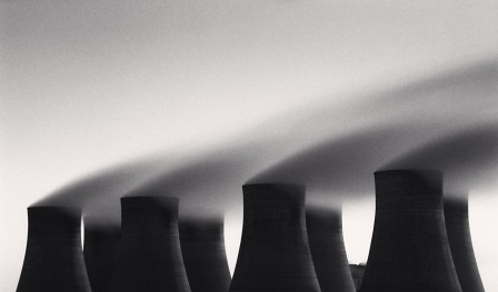 Ratcliffe Power Station, Study 36, Nottinghamshire, England, Photo by Michael Kenna, 2003 nucléaire le vent des centrales
