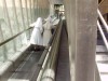 Stairway to Heaven Led Zeppelin nonnes religieuses en blanc sur un escalator