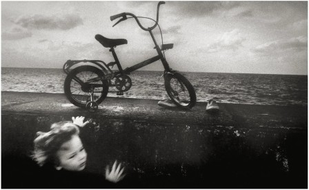 Untitled, Photo by Alfredo Sarabia, Cuba 1989-92 l'idéal du vélo