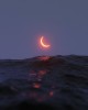 croissant de lune sur la mer